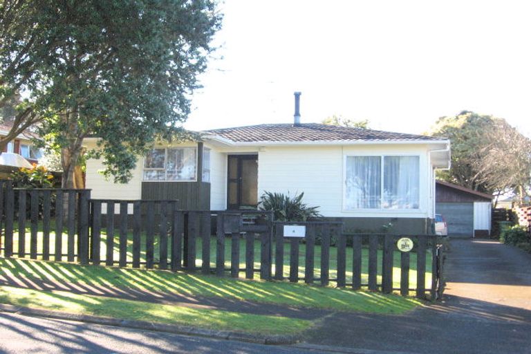 Photo of property in 4 Siska Place, Wattle Downs, Auckland, 2103