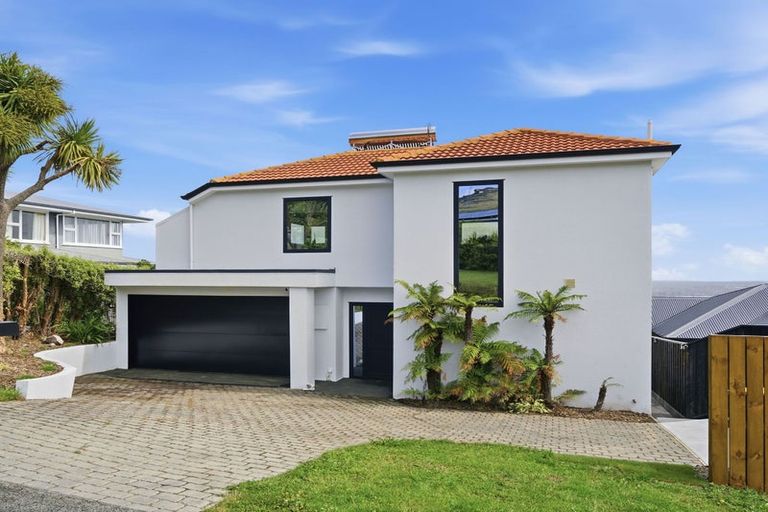 Photo of property in 5b Madeley Road, Mount Pleasant, Christchurch, 8081