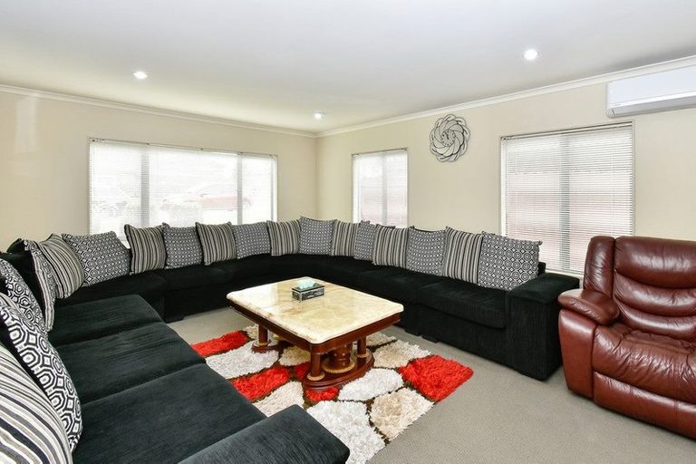 Photo of property in 56 Peninsula Road, Mangere, Auckland, 2022