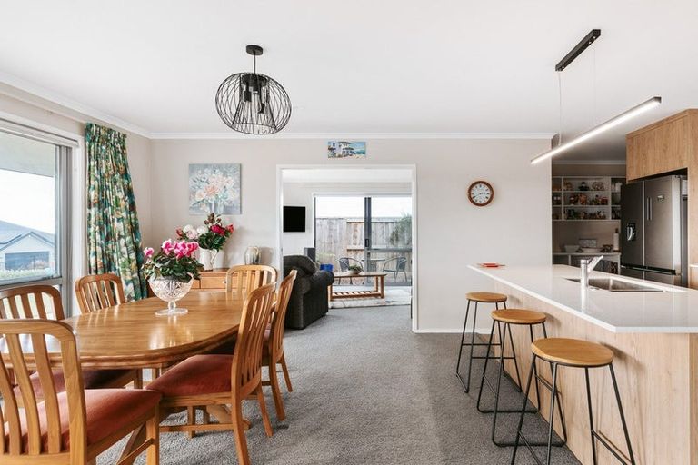 Photo of property in 44 Ridge Drive, Omokoroa, 3114