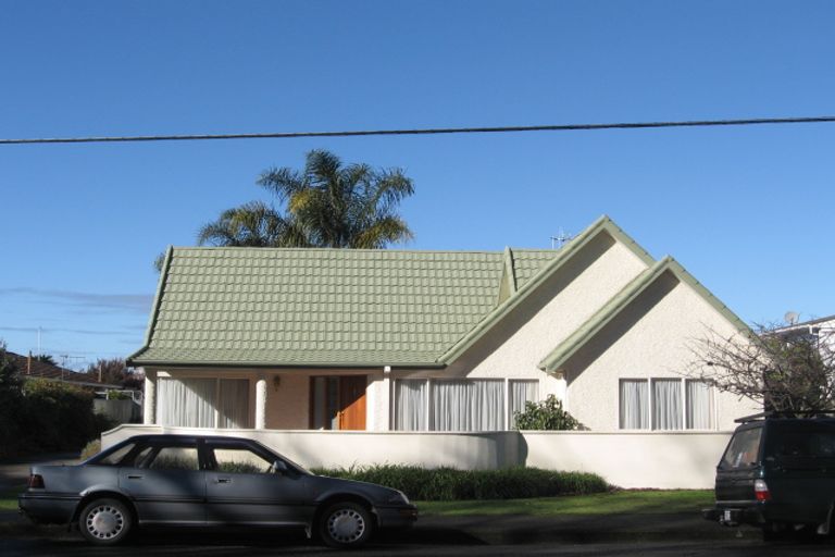 Photo of property in 2/705 Roberts Street, Hastings, 4122