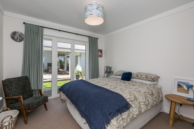 Photo of property in 18 Reynolds Road, Havelock North, 4130
