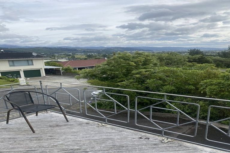 Photo of property in 5 Alleyne Court, Brown Owl, Upper Hutt, 5018