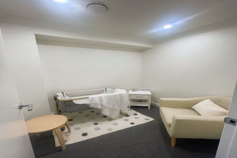 Photo of property in 31 Parkwood Avenue, Westgate, Auckland, 0614