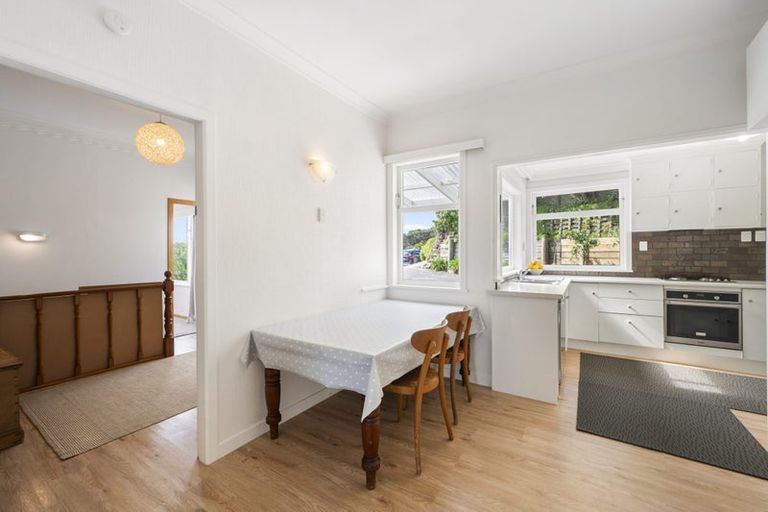 Photo of property in 43a Nevay Road, Miramar, Wellington, 6022