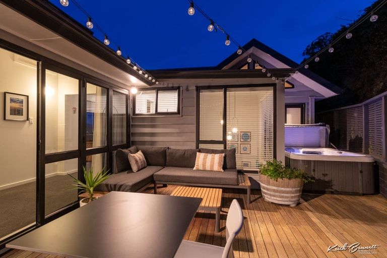 Photo of property in 42 Lerwick Terrace, Melrose, Wellington, 6023