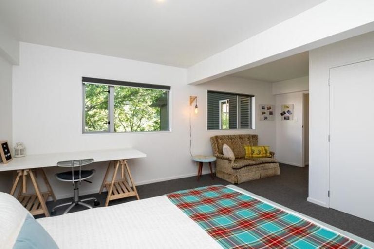 Photo of property in 35 Burns Road, Hospital Hill, Napier, 4110