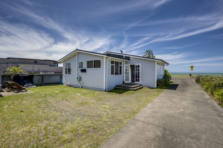 Photo of property in 64 The Esplanade, Westshore, Napier, 4110