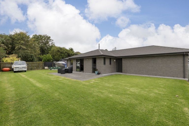 Photo of property in 40 Dreaver Drive, Waitara, 4320