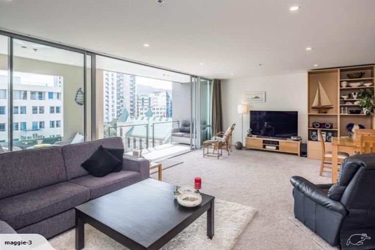 Photo of property in Sanctum Apartment, 10 Ebor Street, Te Aro, Wellington, 6011