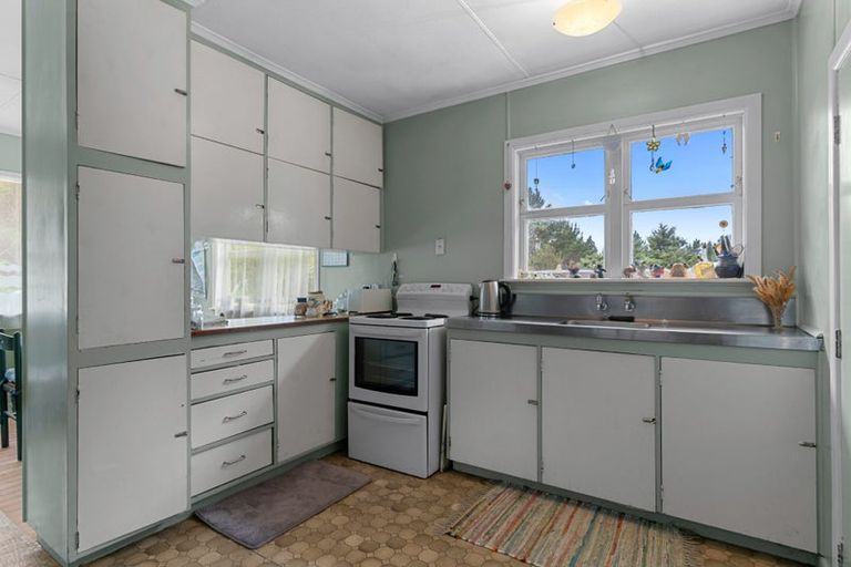 Photo of property in 141 Kellys Bay Road, Pouto, Te Kopuru, 0391