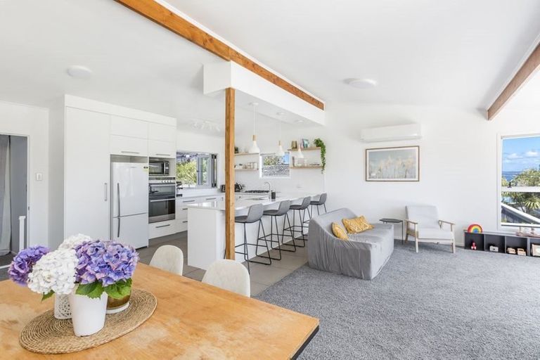 Photo of property in 1301 Whangaparaoa Road, Army Bay, Whangaparaoa, 0930