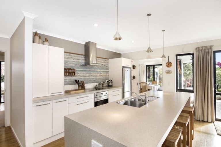 Photo of property in 38 Hollybush Drive, Brightwater, 7022