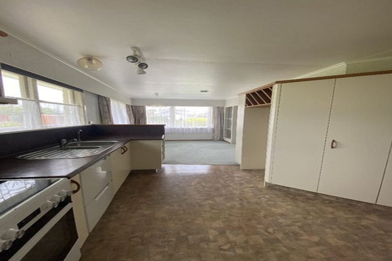 Photo of property in 5 Harlech Street, Levin, 5510