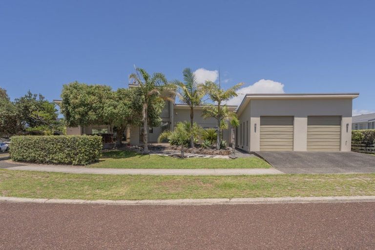 Photo of property in 6 Prescott Place, Pauanui, Hikuai, 3579