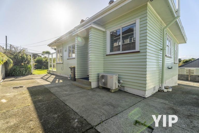 Photo of property in 159 Broderick Road, Johnsonville, Wellington, 6037