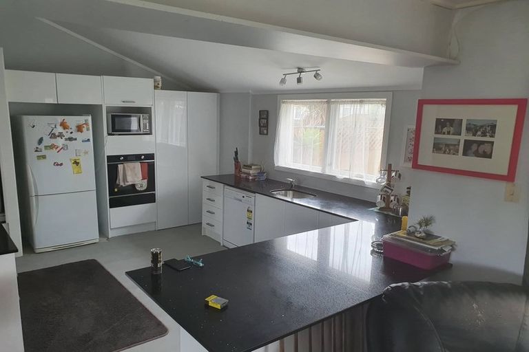 Photo of property in 11 Elm Street, Waiuku, 2123