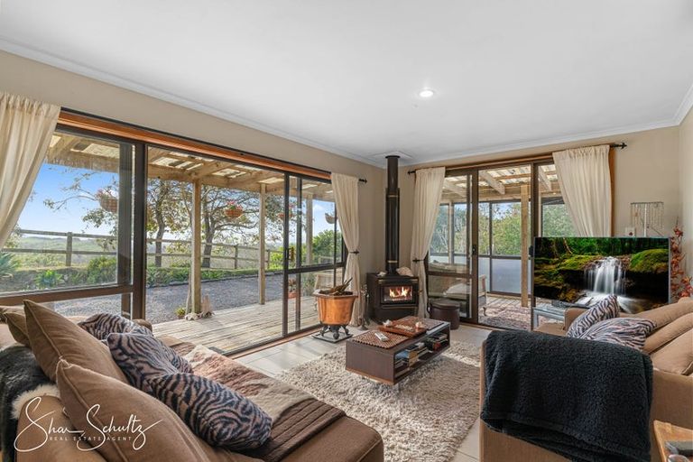 Photo of property in 800 Bickerstaffe Road, Maungaturoto, 0587