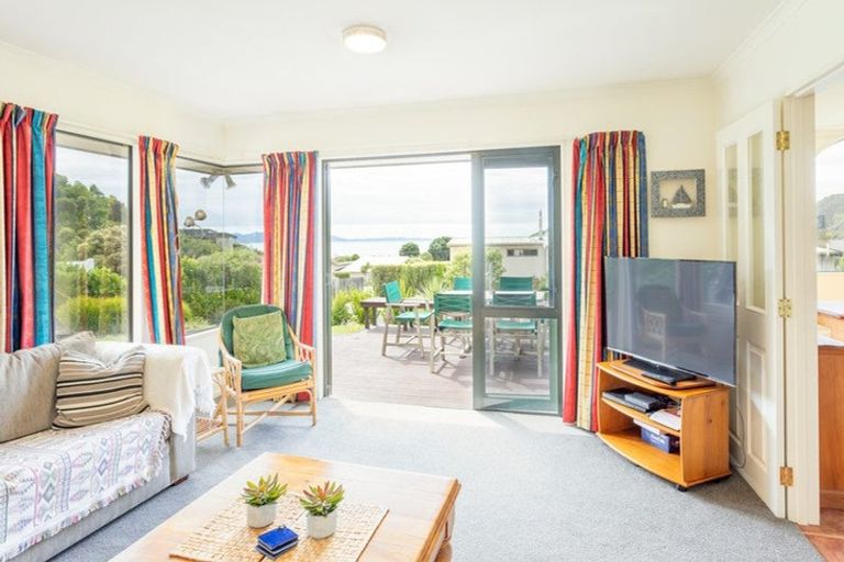 Photo of property in 28 Nyhane Drive, Ligar Bay, Takaka, 7183