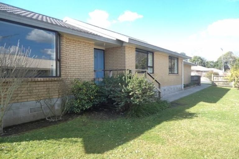 Photo of property in 98 Dixon Road, Glenview, Hamilton, 3206