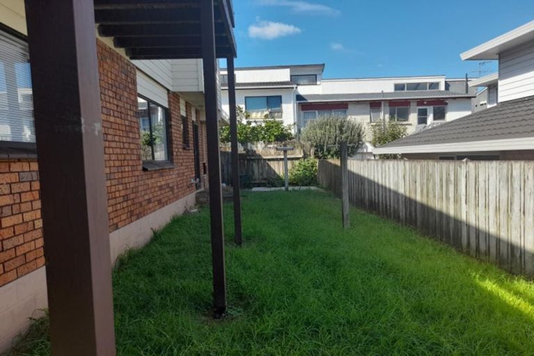 Photo of property in 4/117 Bucklands Beach Road, Bucklands Beach, Auckland, 2012