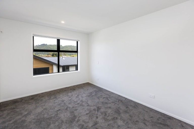 Photo of property in 9/10 Rainey Grove, Taita, Lower Hutt, 5011