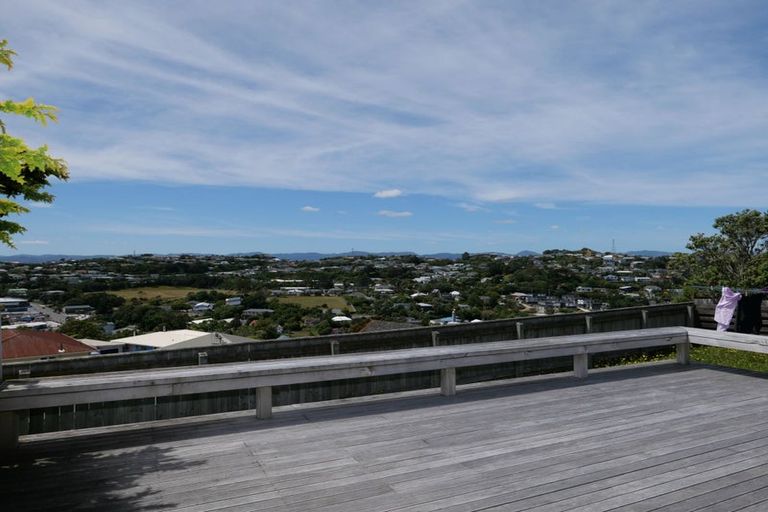 Photo of property in 12 Fitzpatrick Street, Newlands, Wellington, 6037