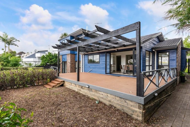 Photo of property in 1/62 Simmental Crescent, Somerville, Auckland, 2014