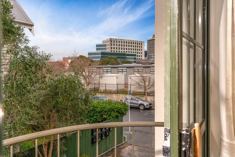 Photo of property in 16b Hobson Street, Thorndon, Wellington, 6011