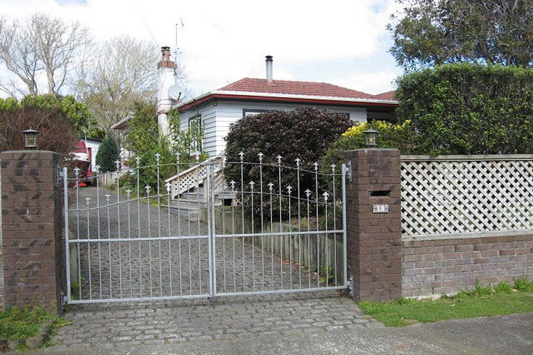 Photo of property in 13 Rowe Parade, Wainuiomata, Lower Hutt, 5014