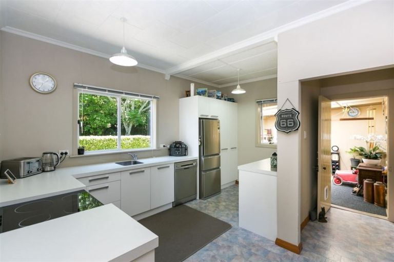 Photo of property in 160 Henwood Road, Paraite, New Plymouth, 4372