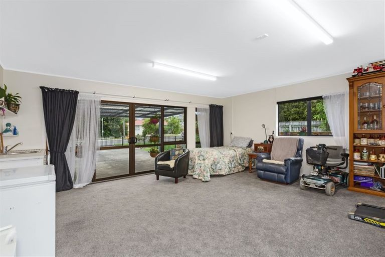 Photo of property in 1 West Peak Way, Otaki, 5512