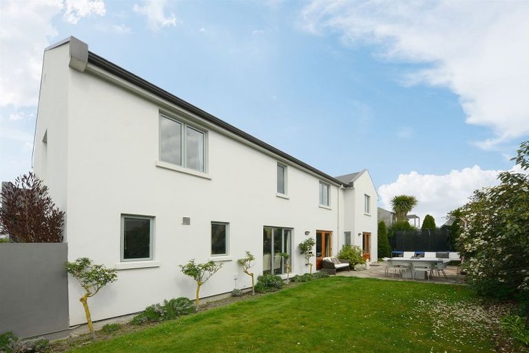 Photo of property in 95 Abberley Crescent, St Albans, Christchurch, 8014