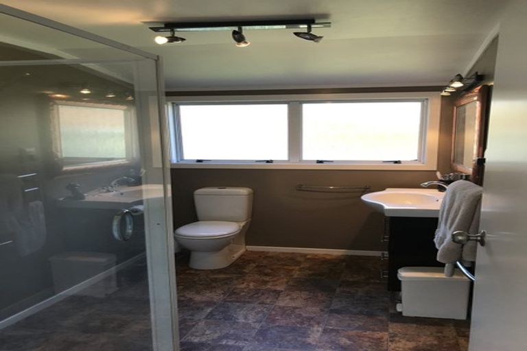 Photo of property in 11 Blue Mountains Road, Silverstream, Upper Hutt, 5019