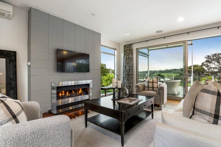 Photo of property in 26 Matheson Road, Red Beach, 0932