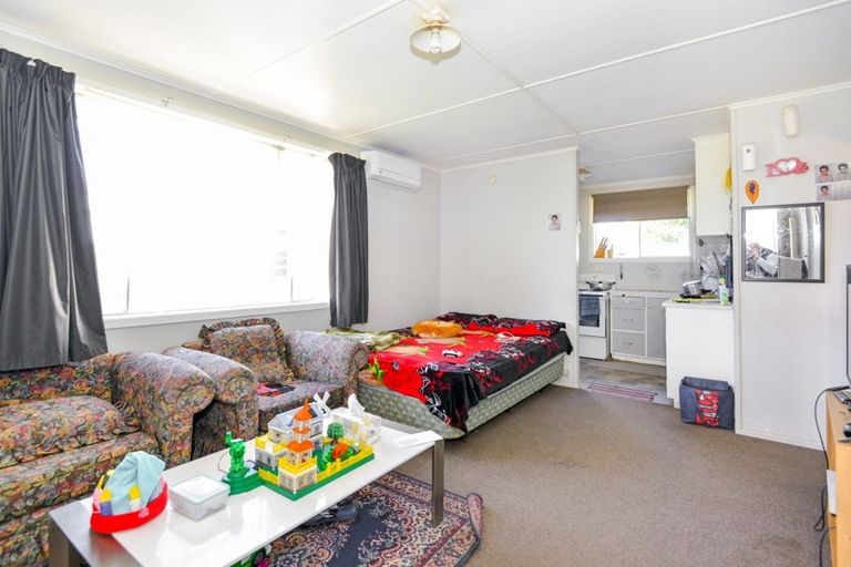 Photo of property in 4/806 Lyell Street, Akina, Hastings, 4122