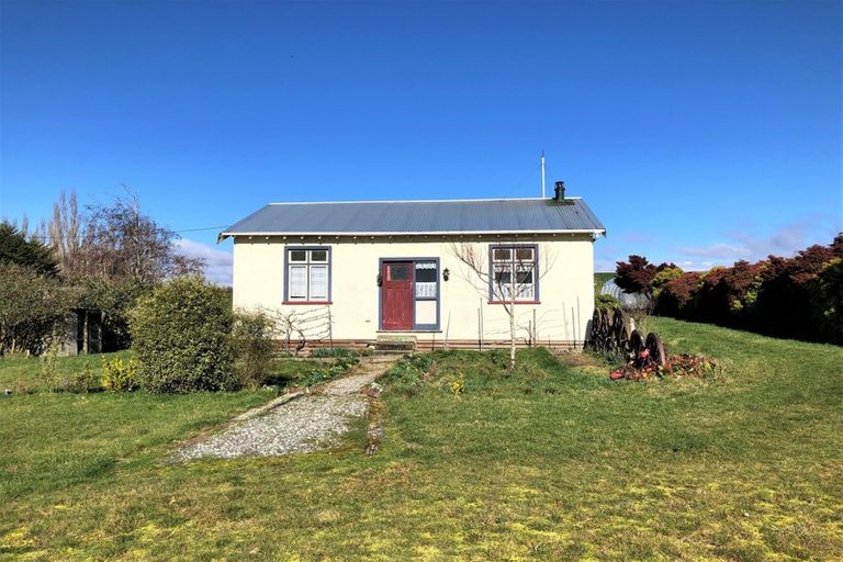 Photo of property in 16 Worcester Street, Waipahi, Gore, 9771