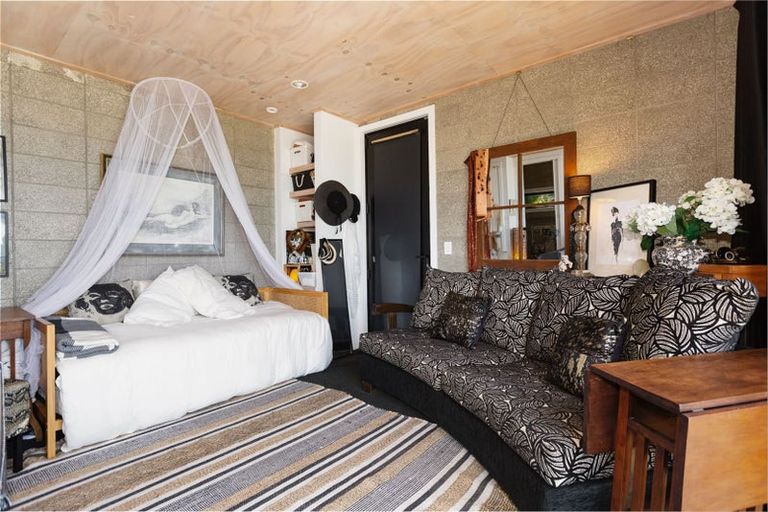 Photo of property in 616a Marine Drive, Days Bay, Lower Hutt, 5013