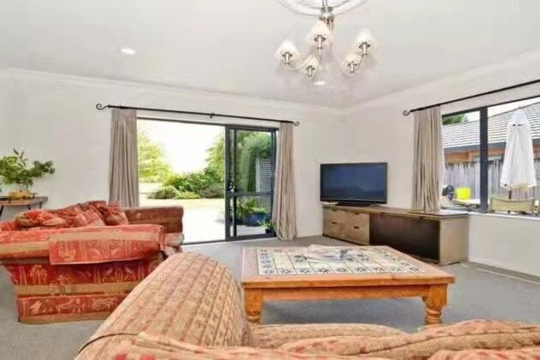 Photo of property in 7 Nottingham Drive, Hamilton East, Hamilton, 3216