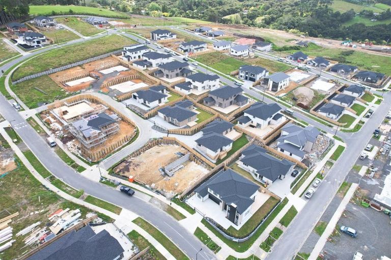 Photo of property in 1 Kate Duncan Drive, Swanson, Auckland, 0614