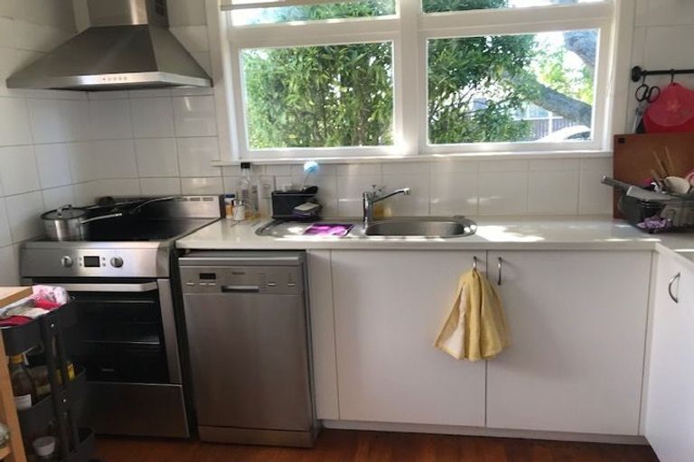 Photo of property in 15a Collie Street, Hillpark, Auckland, 2102