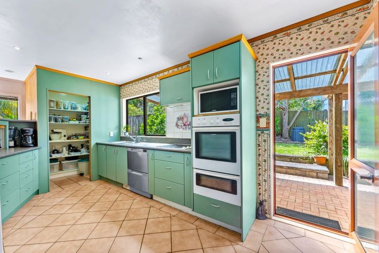 Photo of property in 10 Bonita Avenue, Stanmore Bay, Whangaparaoa, 0932