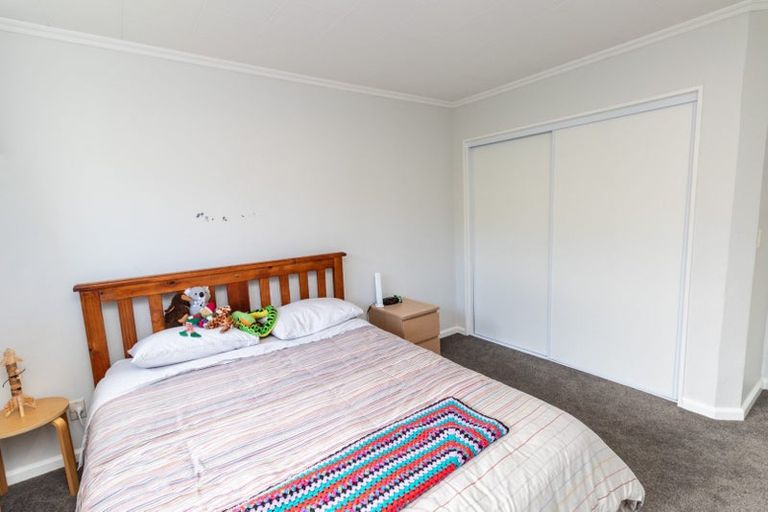 Photo of property in 23a Parkvale Road, Karori, Wellington, 6012
