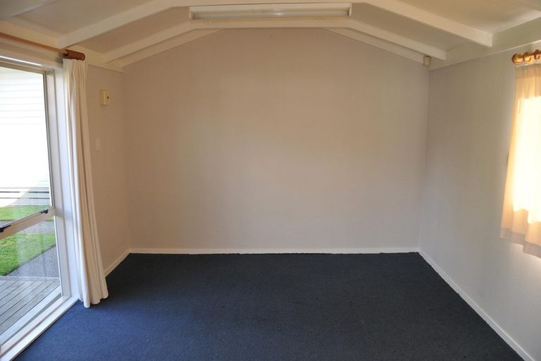 Photo of property in 2/40 Laurie Avenue, Papakura, 2110