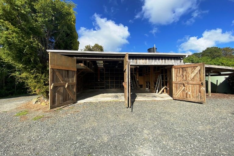 Photo of property in 688 Kahikatea Flat Road, Waitoki, Kaukapakapa, 0871