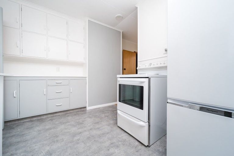 Photo of property in 64 Highbury Avenue, Highbury, Palmerston North, 4412