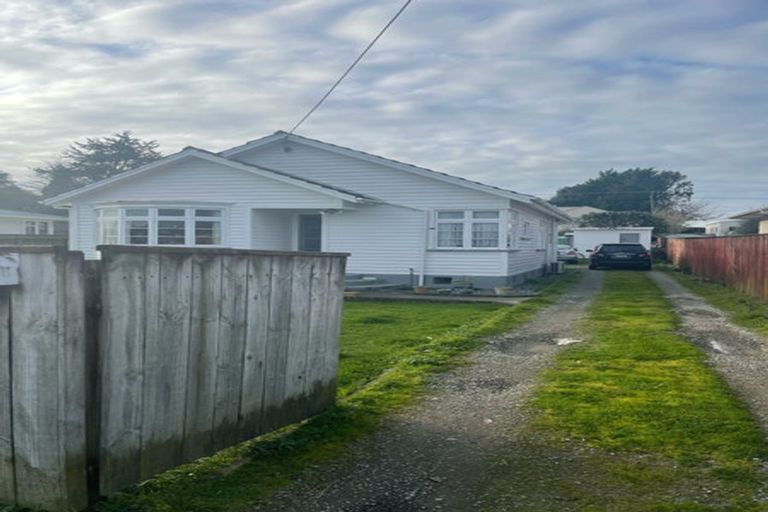 Photo of property in 8 Read Street, Levin, 5510