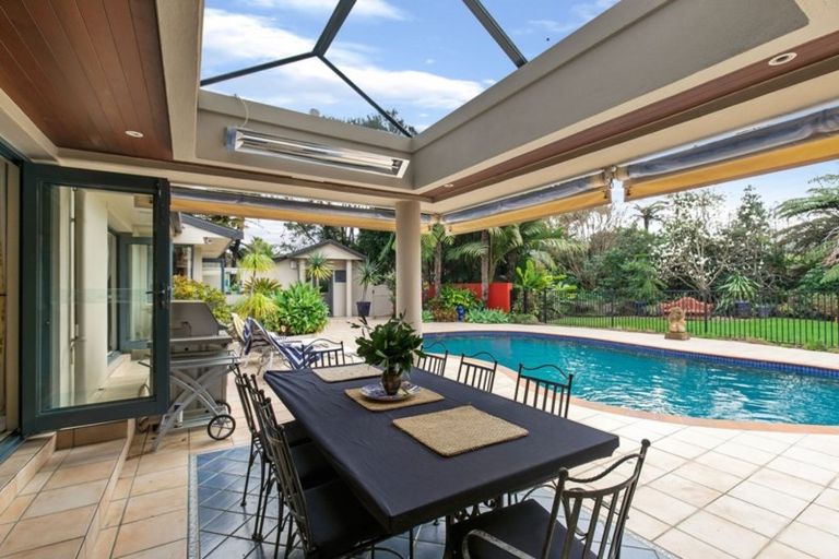Photo of property in 18 Kingfisher Grove, Greenhithe, Auckland, 0632