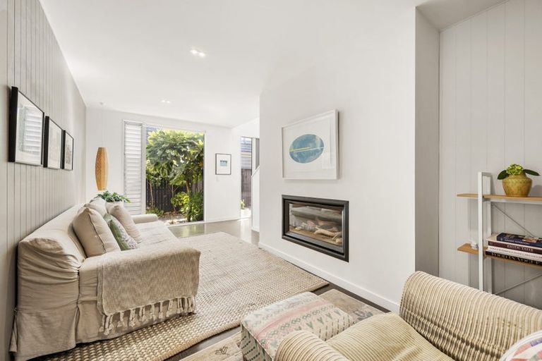 Photo of property in 12 Steeple Lane, Seatoun, Wellington, 6022