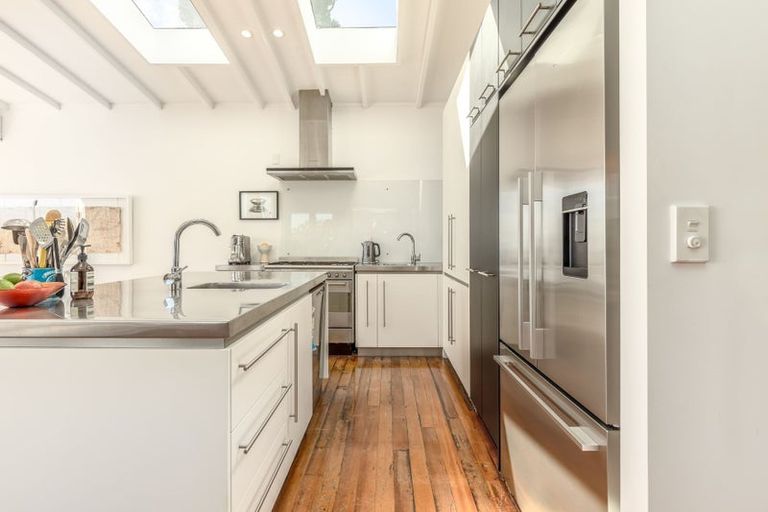 Photo of property in 1 Hydes Road, Raumati South, Paraparaumu, 5032